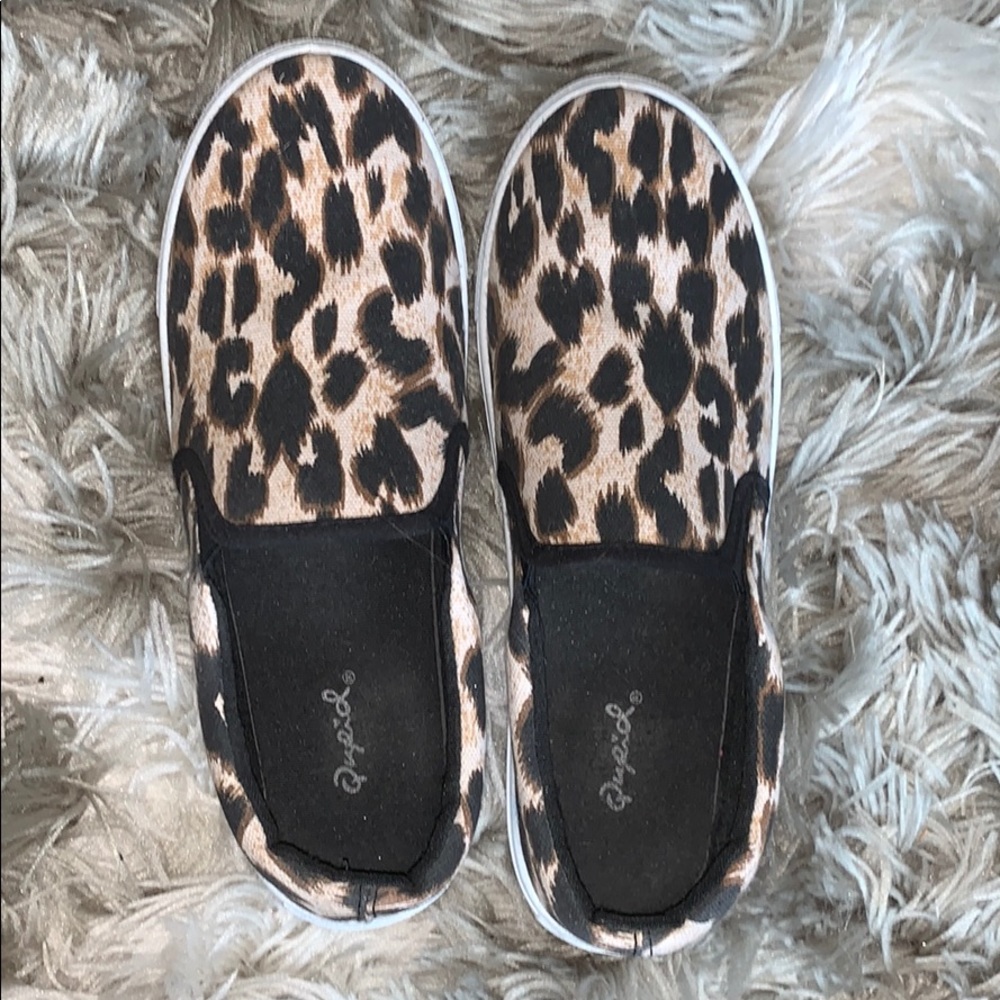 Cheetah slip on